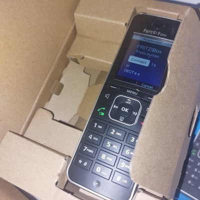 AVM Fritz!Fon C6 +Ladeschale Schnurlos DECT HD Telefon schwar z.B. für FRITZ!Box