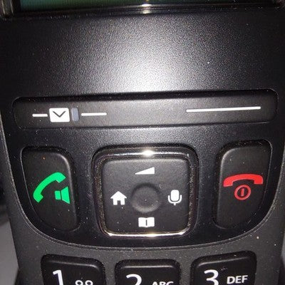 GIGASET AE690 wie NEU Schnurloses Telefon Basisstation Ladestation Akkus DECT