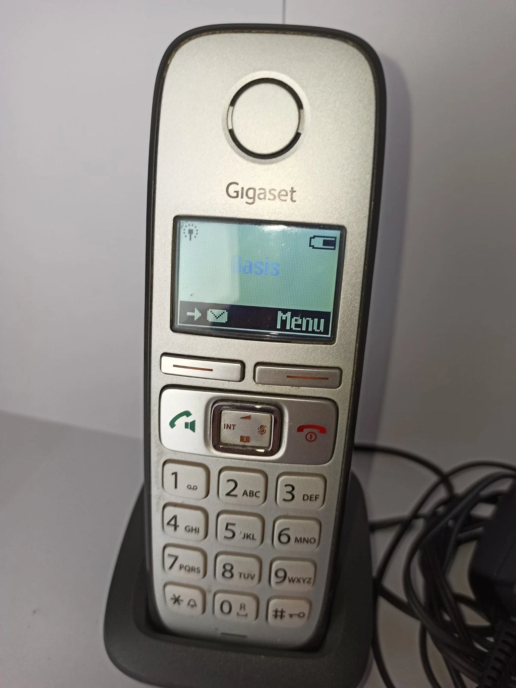 Gigaset E310H wieNEU Telefon +Akkus DECT Mobilteil Ladeschale Senioren Netzteil
