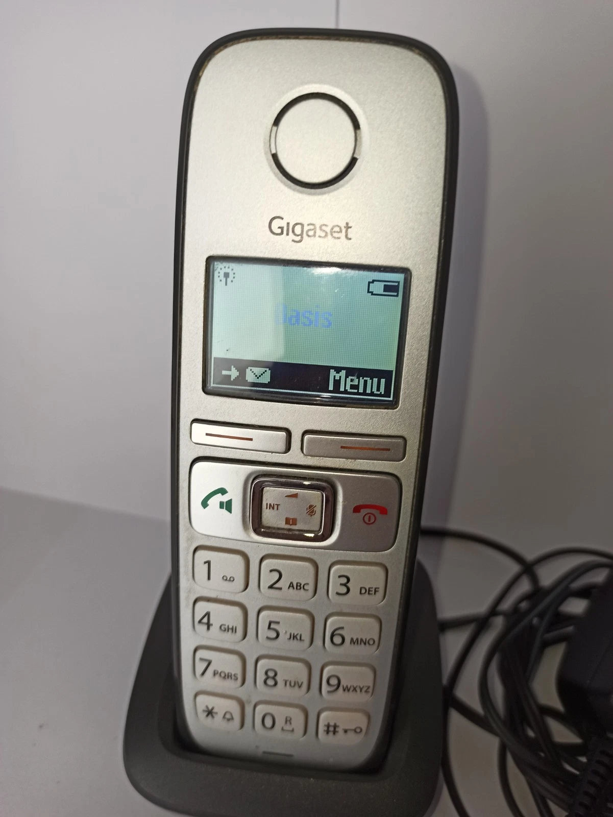 Gigaset E310H wieNEU Telefon +Akkus DECT Mobilteil Ladeschale Senioren Netzteil