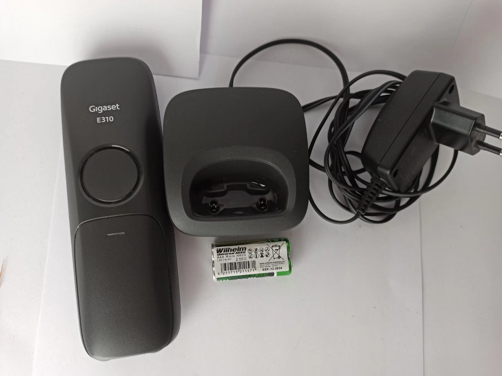 Gigaset E310H wieNEU Telefon +Akkus DECT Mobilteil Ladeschale Senioren Netzteil